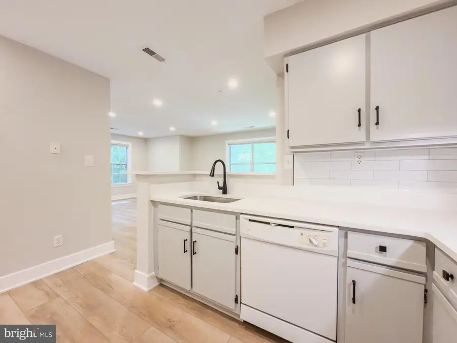 18520 Boysenberry Dr #166, Gaithersburg, MD 20879 - #3