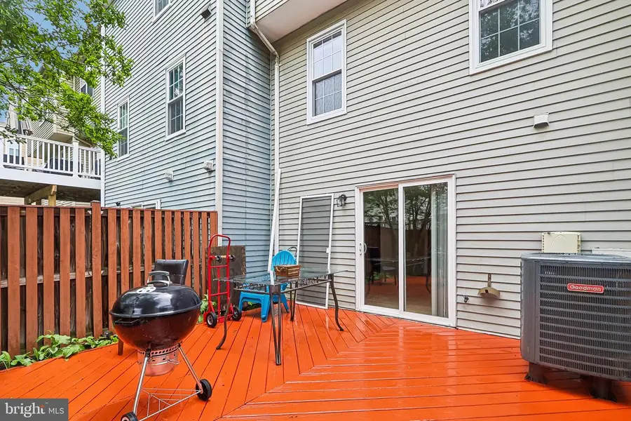 18726 Pikeview Dr, Germantown, MD 20874 - #2