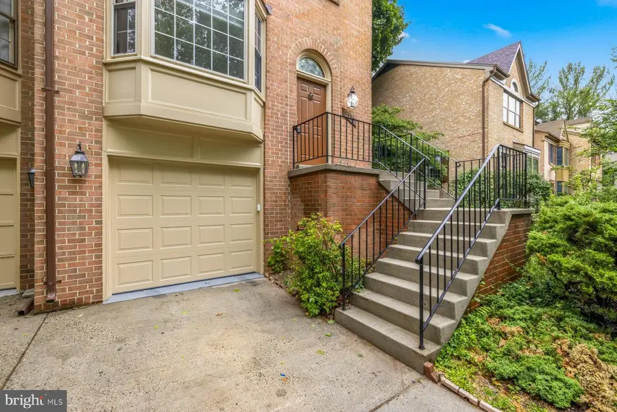 311 Lynn Manor Dr, Rockville, MD 20850 - #2