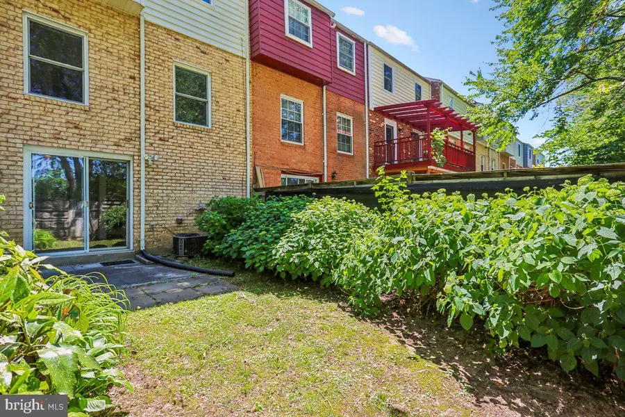 76 Timber Rock Rd, Gaithersburg, MD 20878 - #3