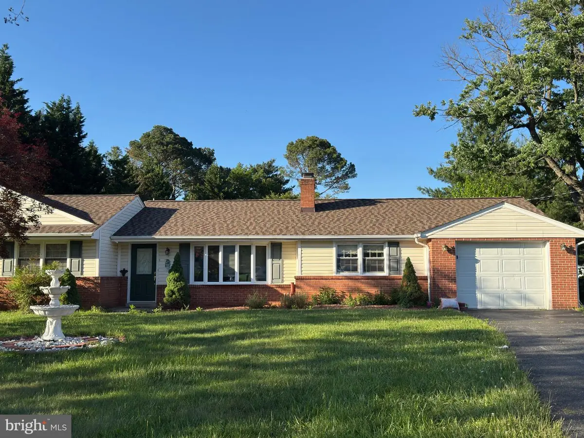 24109 Doreen Dr, Gaithersburg, MD 20882 - #1