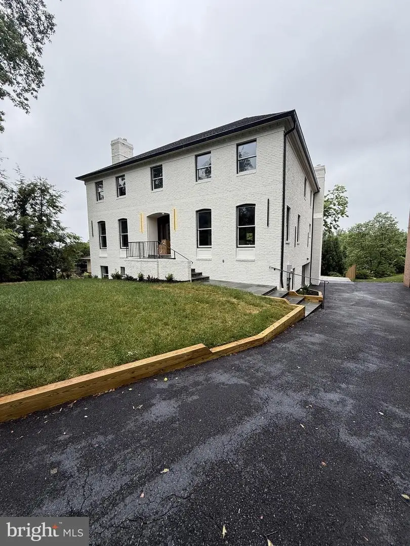 6002 Onondaga Rd, Bethesda, MD 20816 - #1
