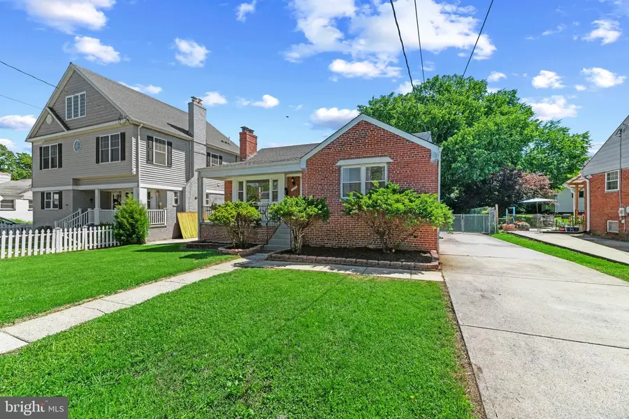 10205 Douglas Ave, Silver Spring, MD 20902 - #2