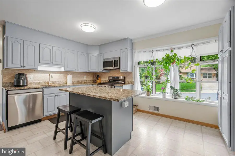 807 Brice Rd, Rockville, MD 20852 - #2