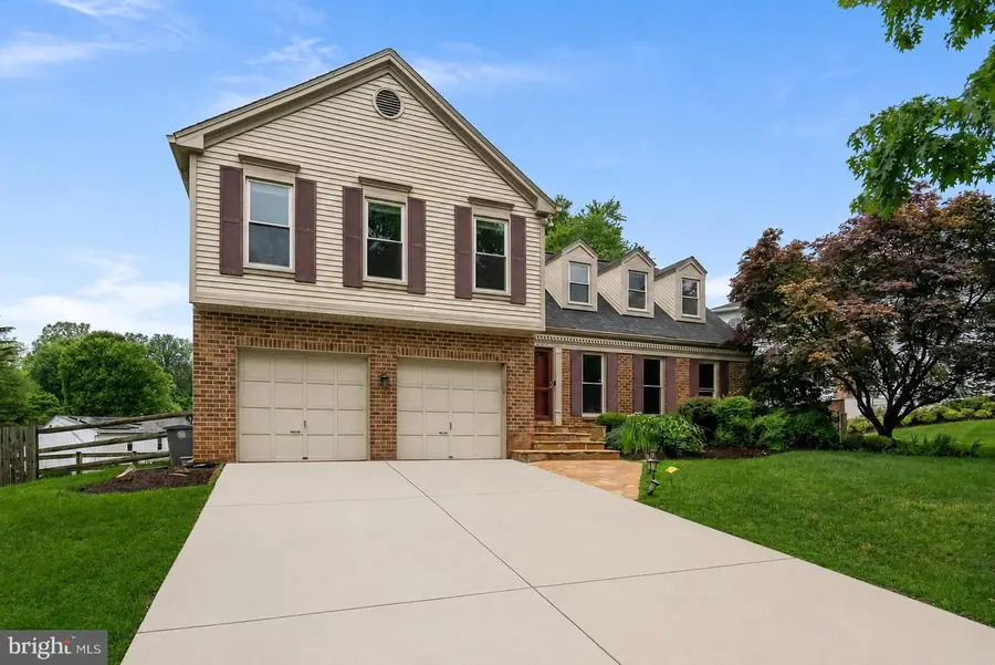 1119 Halesworth Dr, Potomac, MD 20854 - #3