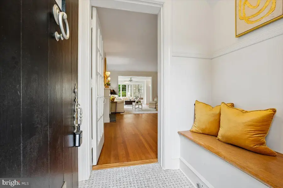 113 Oxford St, Chevy Chase, MD 20815 - #3