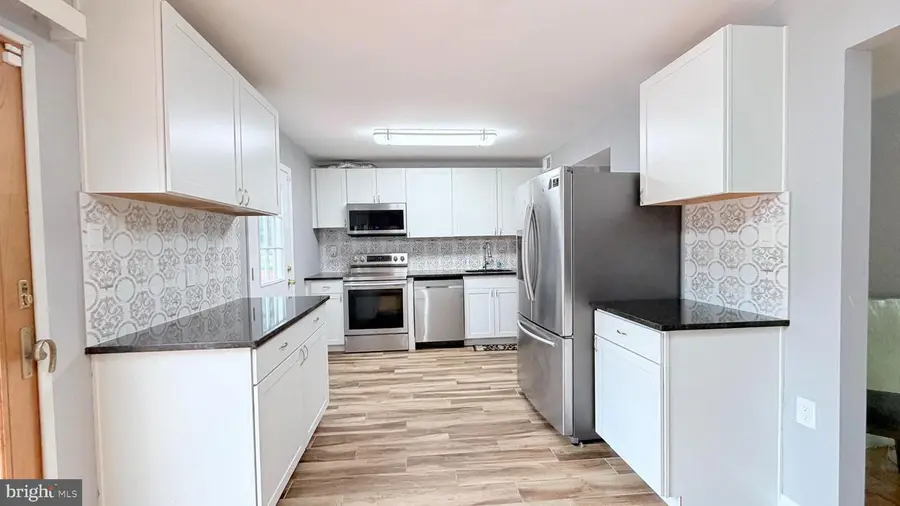 214 Pender Pl, Rockville, MD 20850 - #2