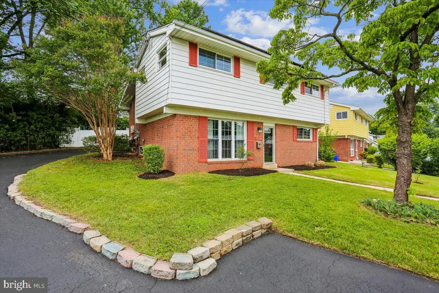 13204 Magellan Ave, Rockville, MD 20853 - #2