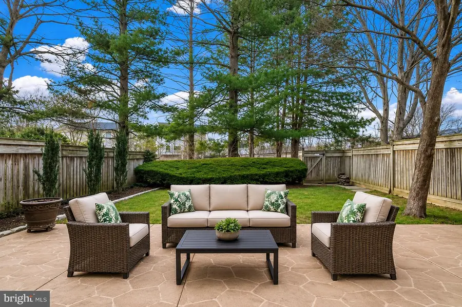 9405 Chatteroy Pl, Gaithersburg, MD 20886 - #2