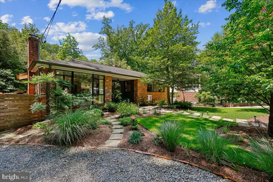 10700 Keswick St, Garrett Park, MD 20896 - #2