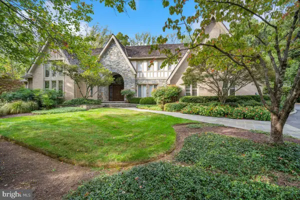 8917 Harvest Square Ct, POTOMAC, MD 20854