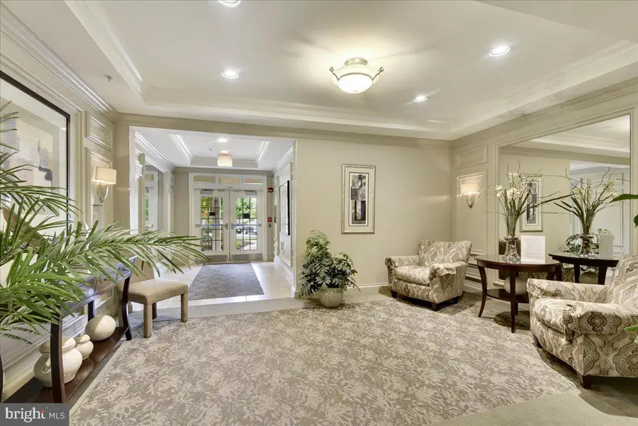 311 High Gables Dr #101, Gaithersburg, MD 20878 - #3