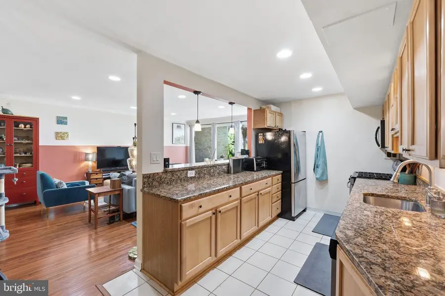 7541 Spring Lake Dr #b-2, Bethesda, MD 20817 - #2
