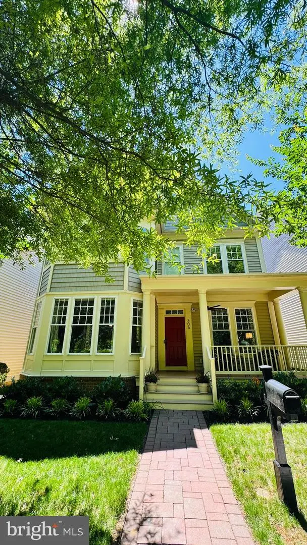306 Trotter Farm Dr, Rockville, MD 20850 - #1
