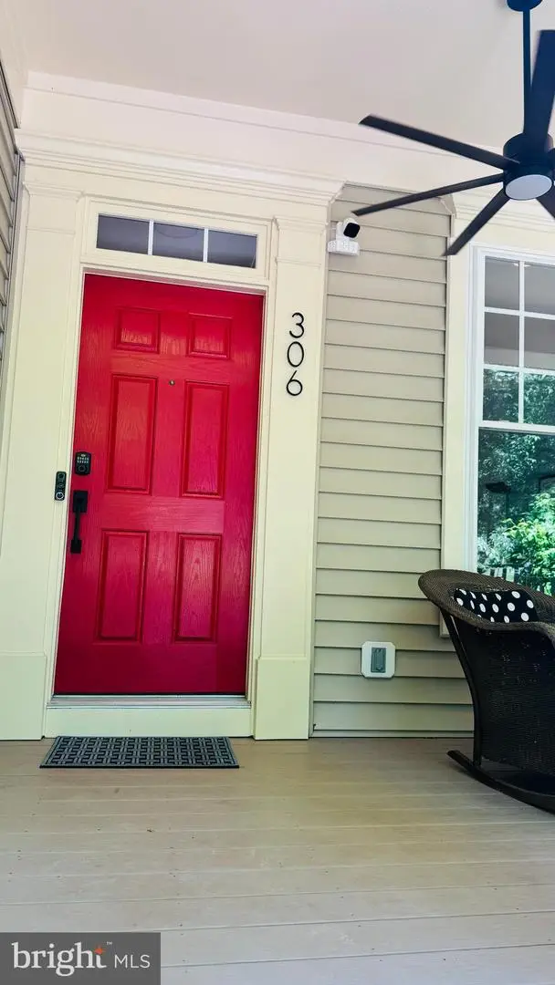 306 Trotter Farm Dr, Rockville, MD 20850 - #2