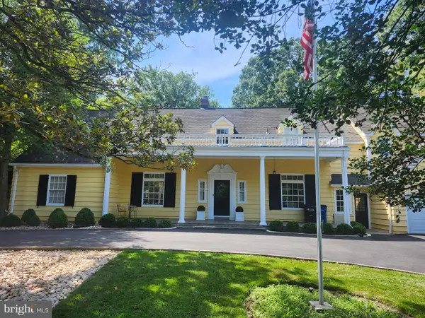 3610-3610 East West Hwy, CHEVY CHASE, MD 20815