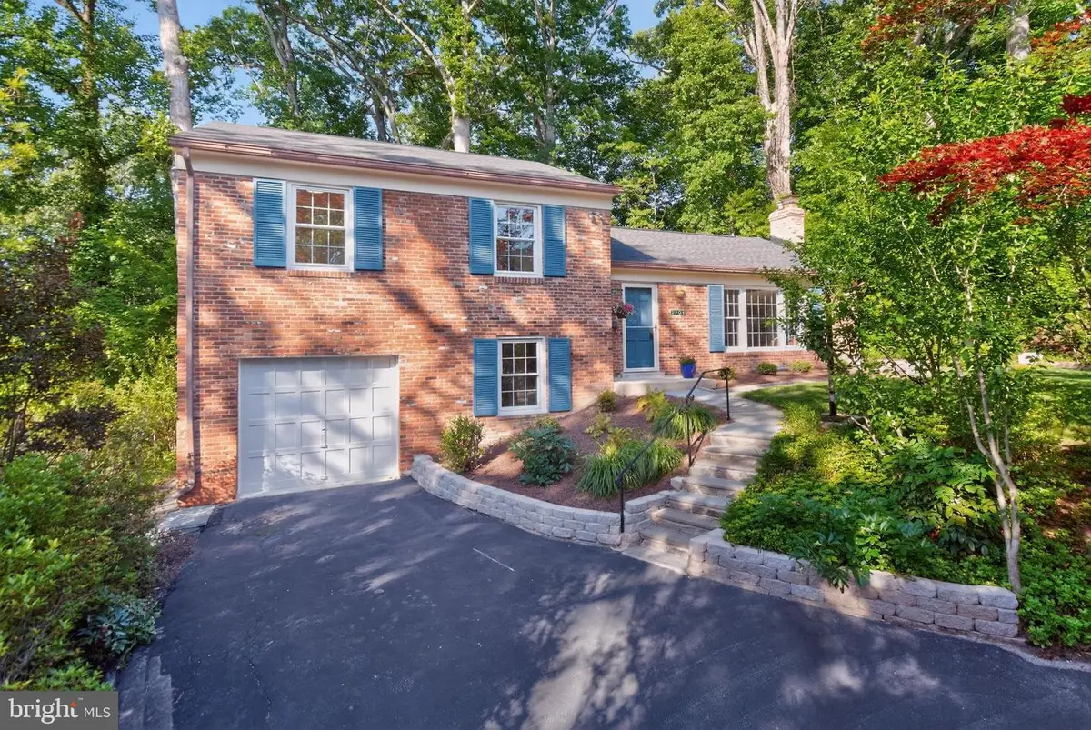 5709 Mohican Pl, Bethesda, MD 20816 - #1