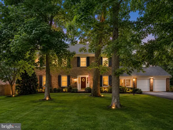 8700 Camille Dr, POTOMAC, MD 20854