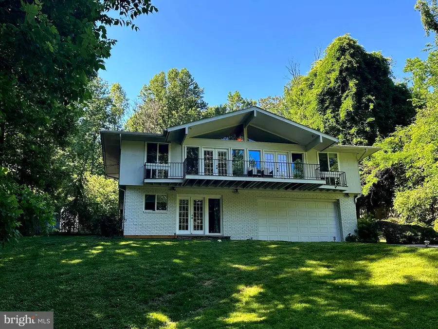 6900 Heatherhill Rd, Bethesda, MD 20817 - #2