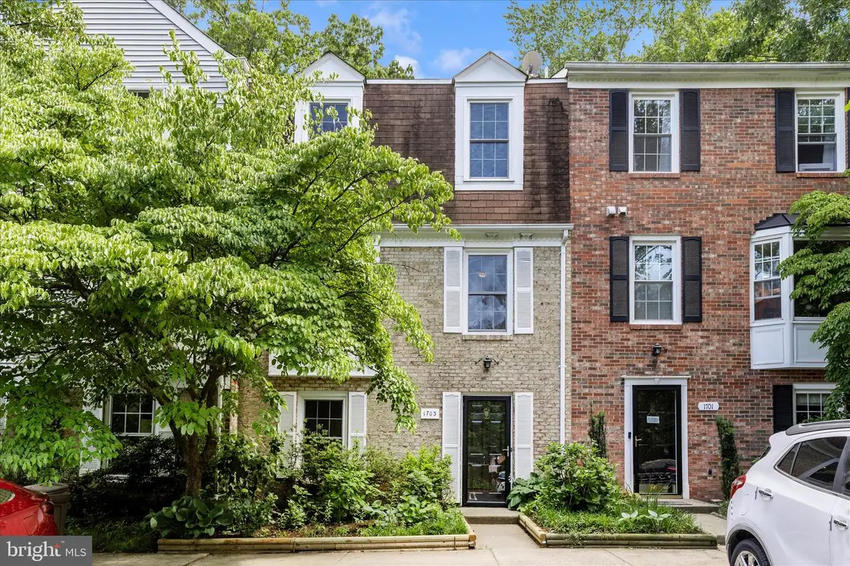 1703 Logmill Ln, Gaithersburg, MD 20879 - #1