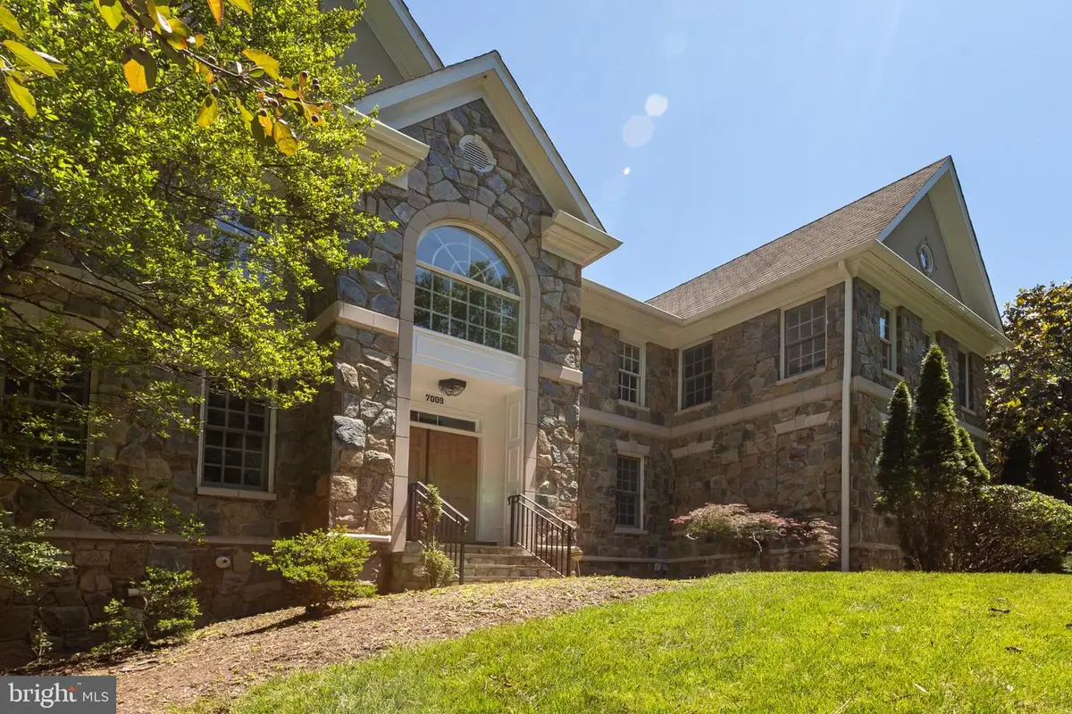 7009 Persimmon Tree Rd, Bethesda, MD 20817 - #1