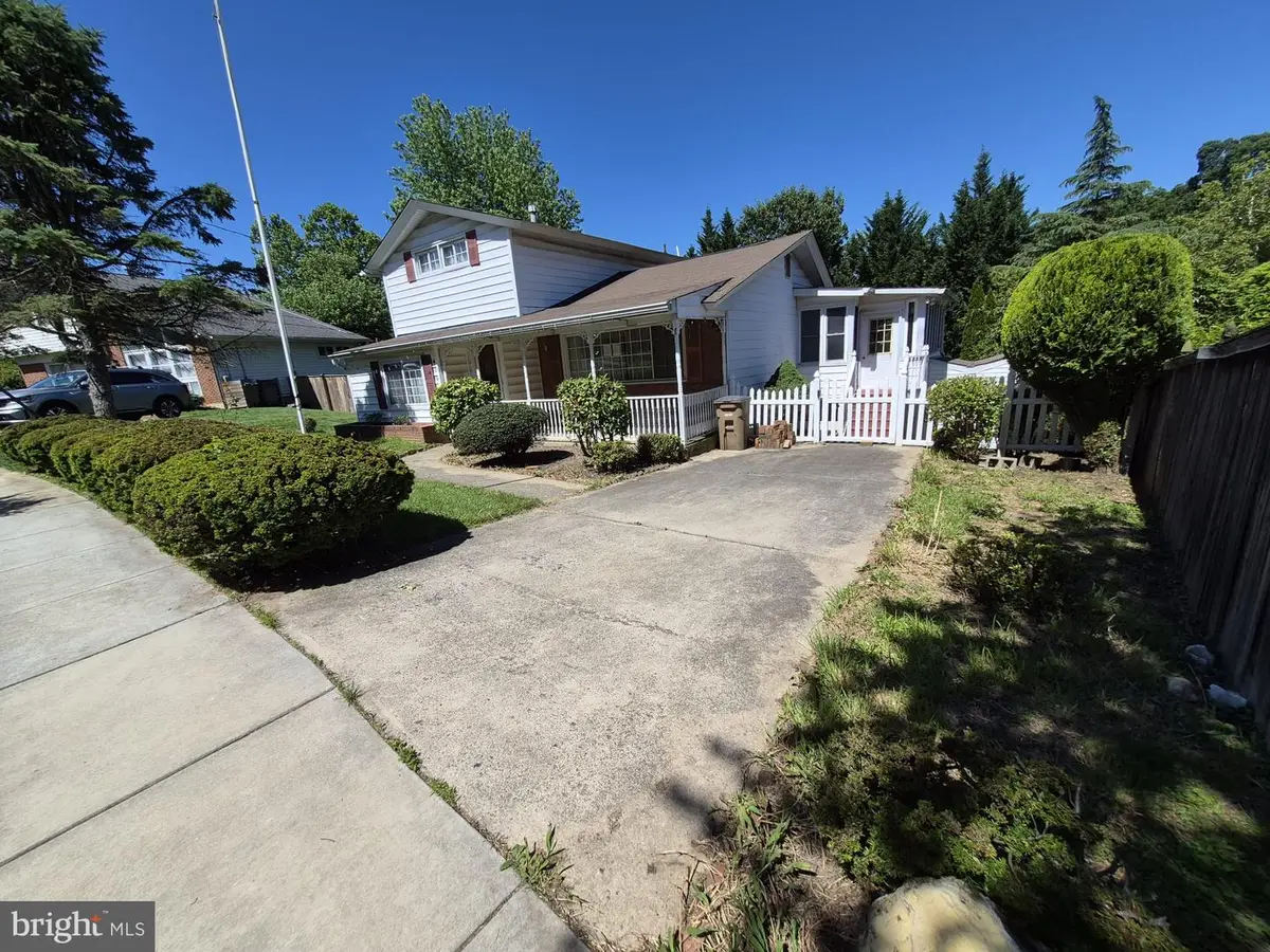 409 Hull Pl, Rockville, MD 20852 - #1