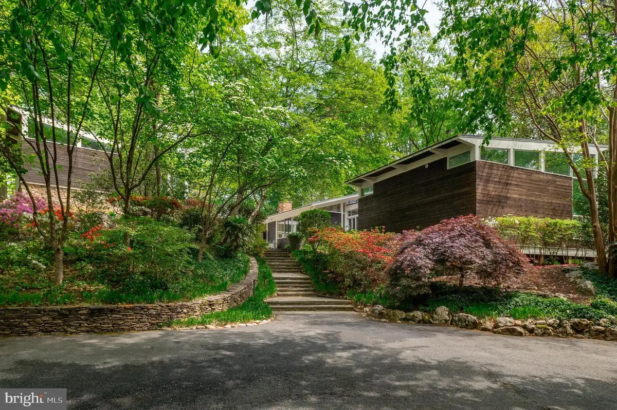 7201 Broxburn Dr, Bethesda, MD 20817 - #1