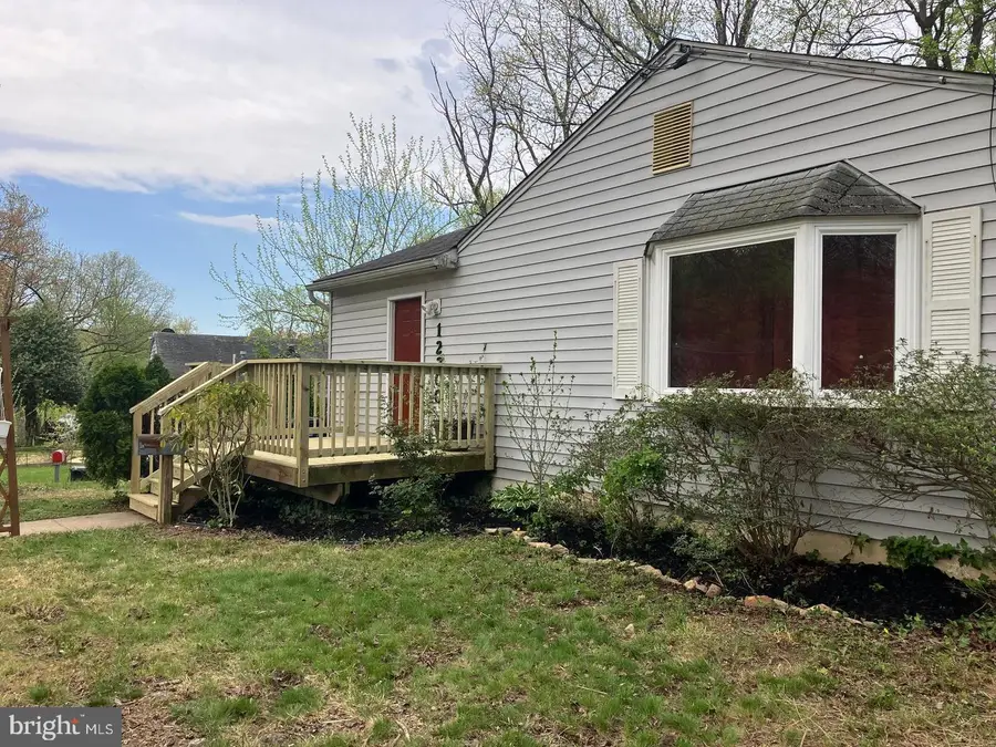 12200 Valleywood Dr, Silver Spring, MD 20902 - #2