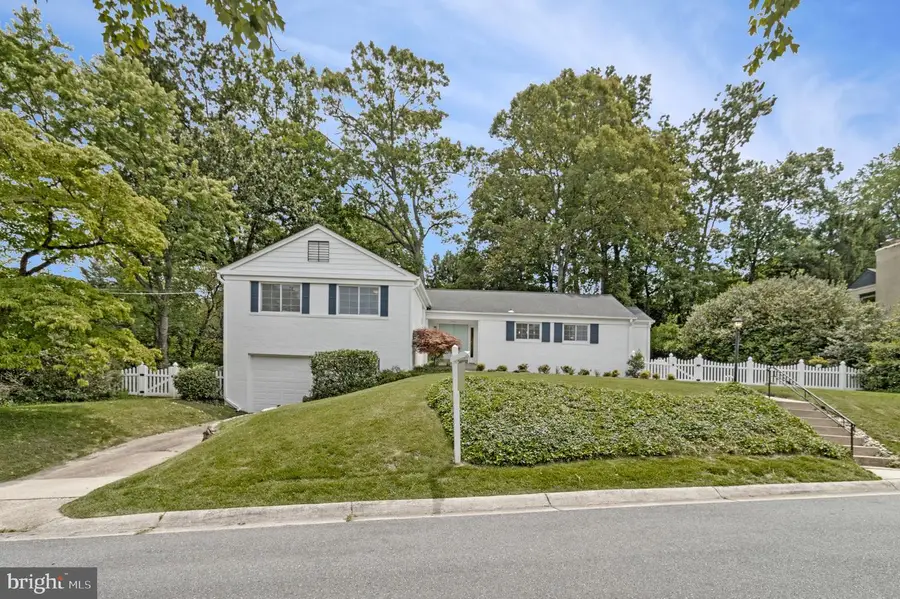 7411 Wyndale Ln, Chevy Chase, MD 20815 - #2