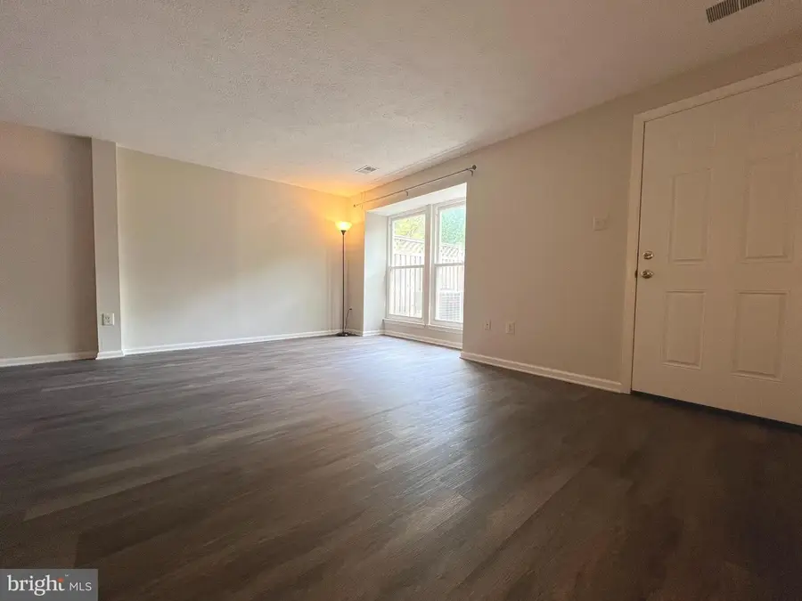 48 Whitechurch Ct, Germantown, MD 20874 - #3