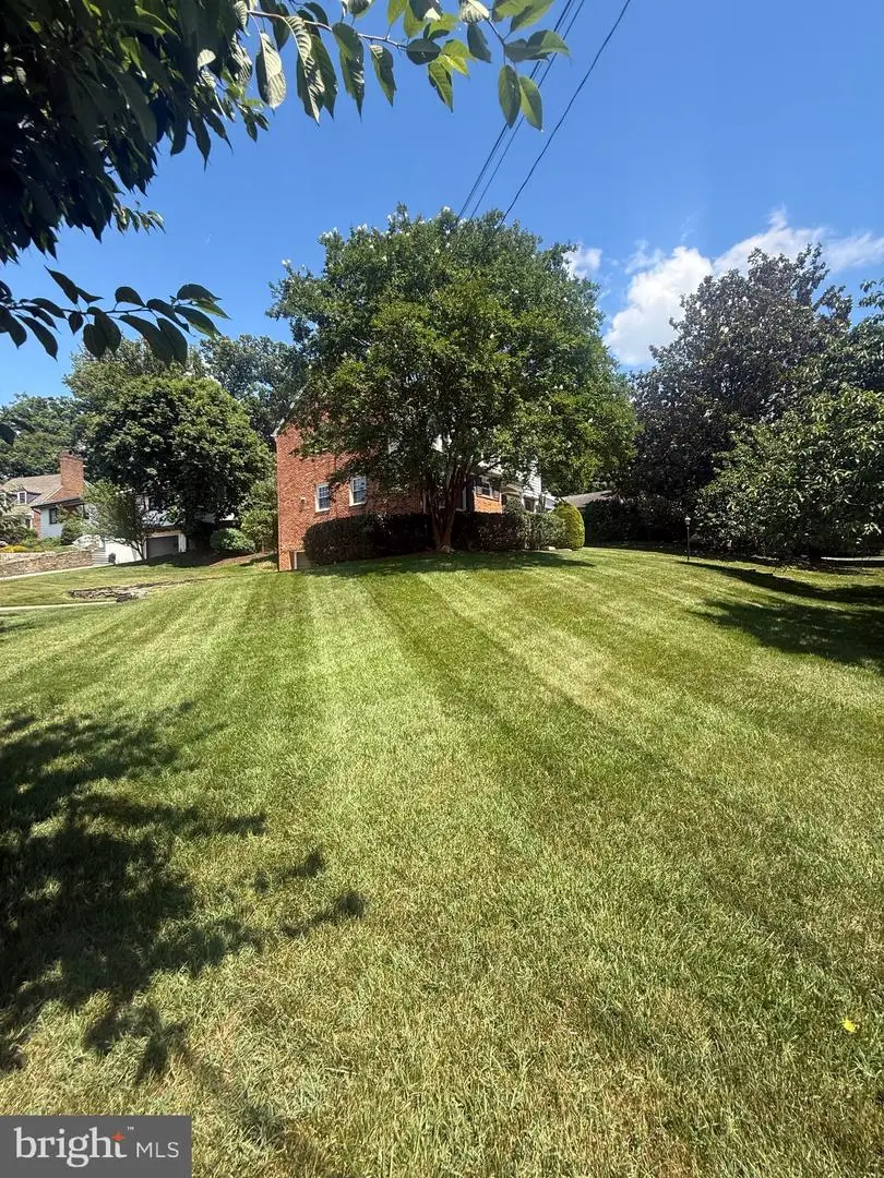 6717 Pemberton St, Bethesda, MD 20817 - #3