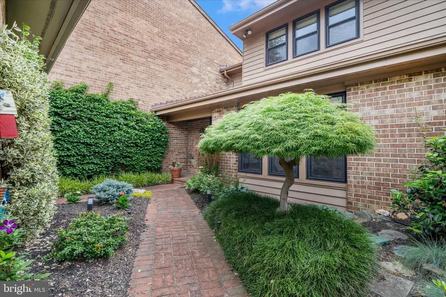 5253 Strathmore Ave, Kensington, MD 20895 - #2