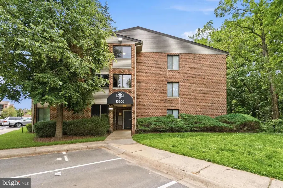 13200 Chalet Pl #10-102, Germantown, MD 20874 - #2