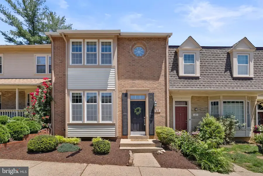 17 Hickory Hill Ct, Silver Spring, MD 20906 - #2