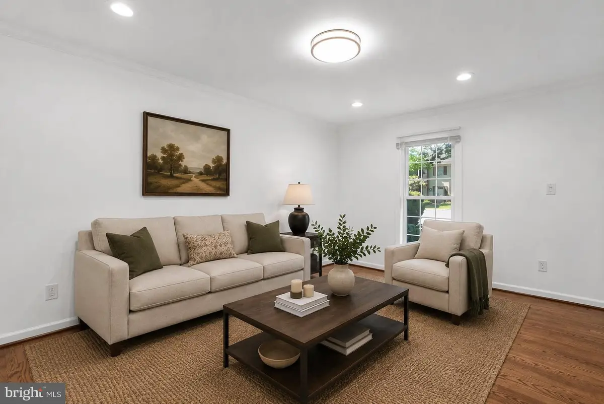 19943 Spur Hill Dr, Montgomery Village, MD 20886 - #1