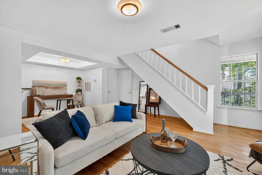 5818 Inman Park Cir #210, Rockville, MD 20852 - #3