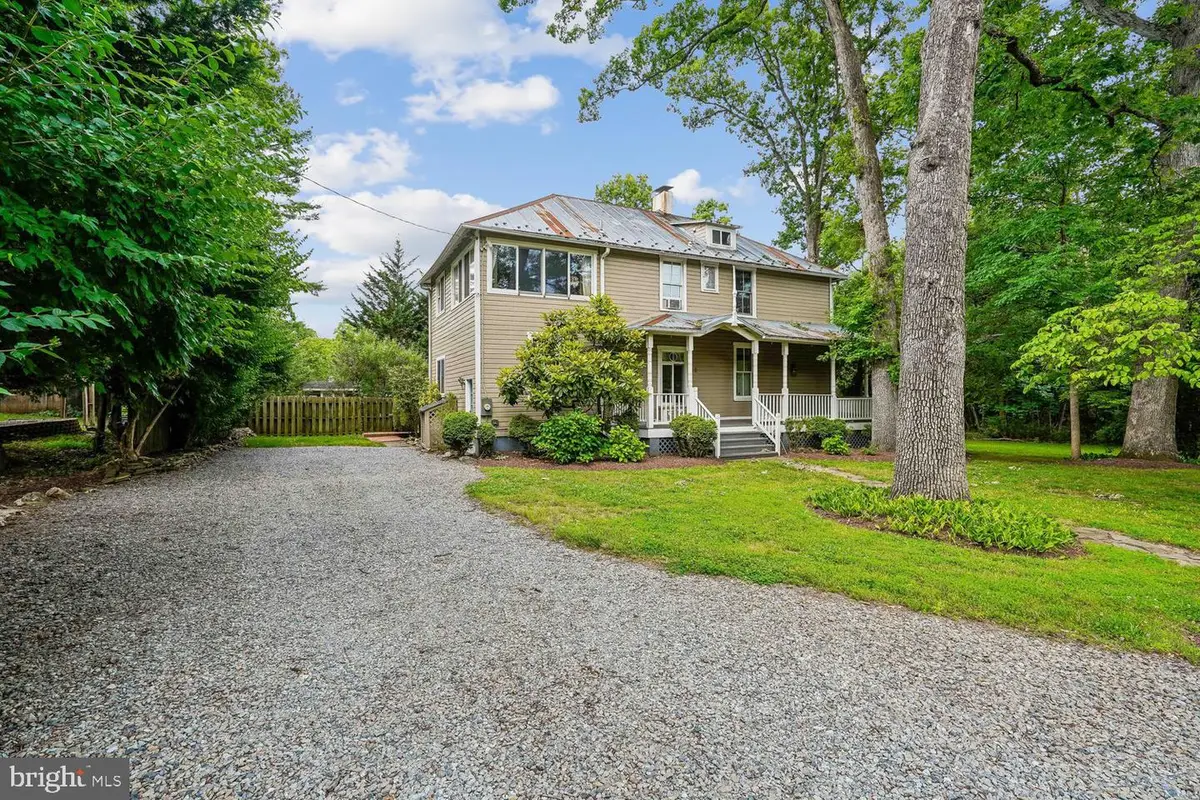16 Maple Ave, Washington Grove, MD 20880 - #1