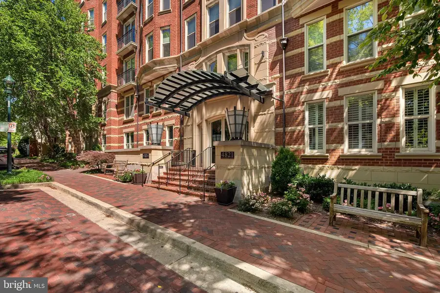 4821 Montgomery Ln #1002, Bethesda, MD 20814 - #3