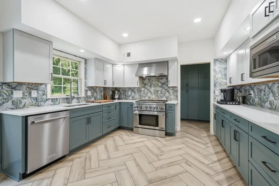 15802 Radwick Ln, Silver Spring, MD 20906 - #2