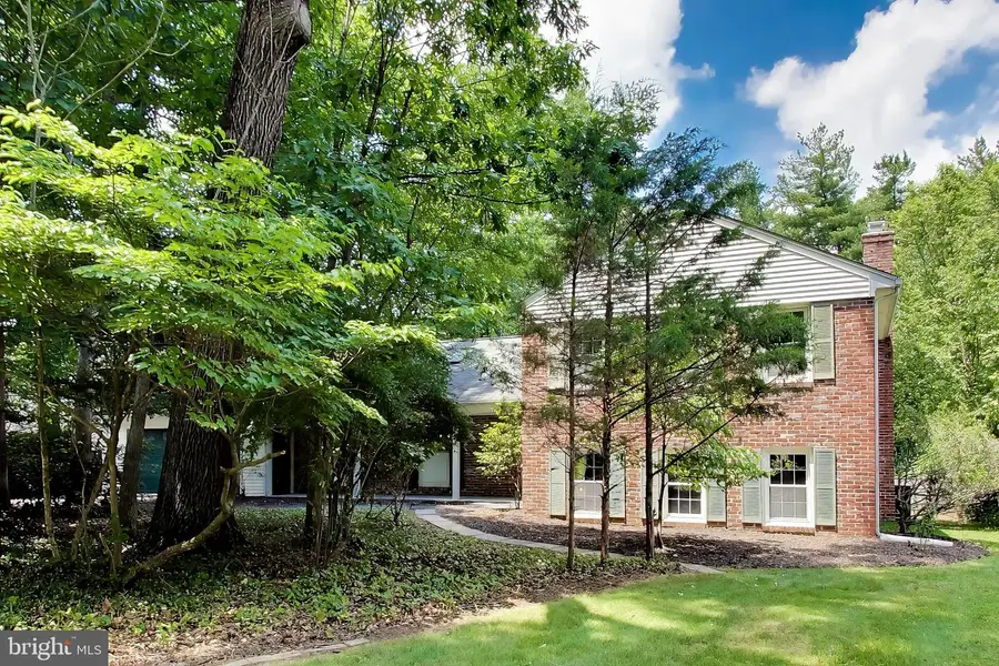 4 Orchard Way N, Rockville, MD 20854 - #2