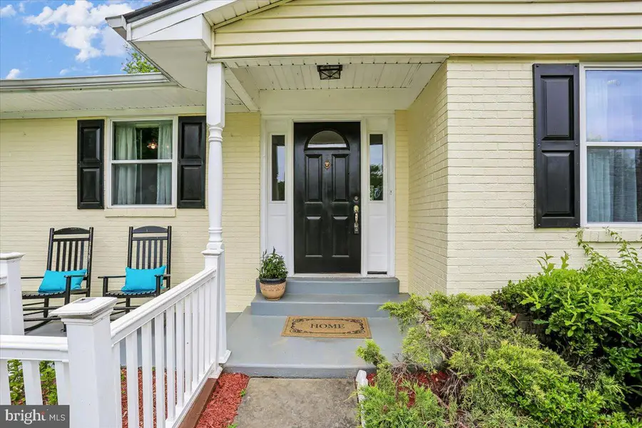 25520 Jonnie Ct, Gaithersburg, MD 20882 - #3