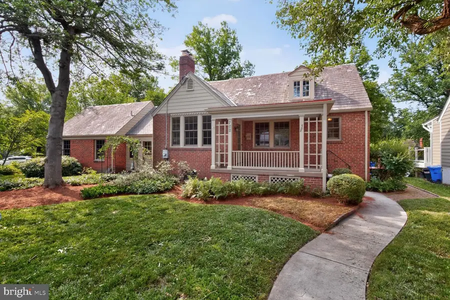 702 Mcneill Rd, Silver Spring, MD 20910 - #2