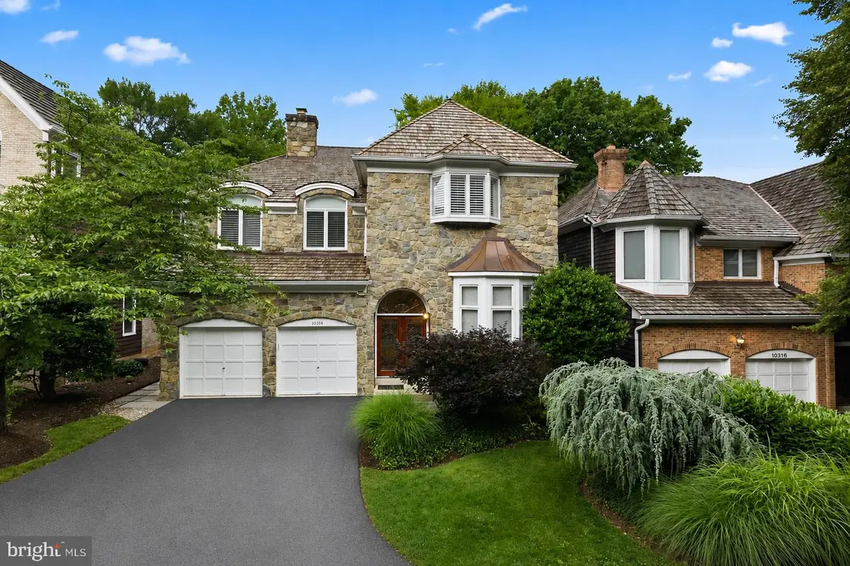 10314 Thornbush Ln, Bethesda, MD 20814 - #1