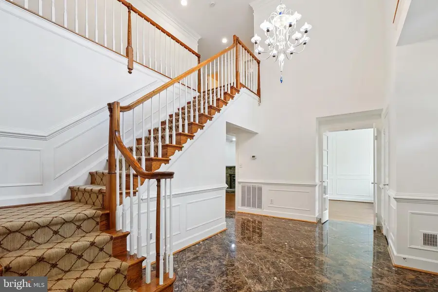 9705 Holloway Hill, Potomac, MD 20854 - #2