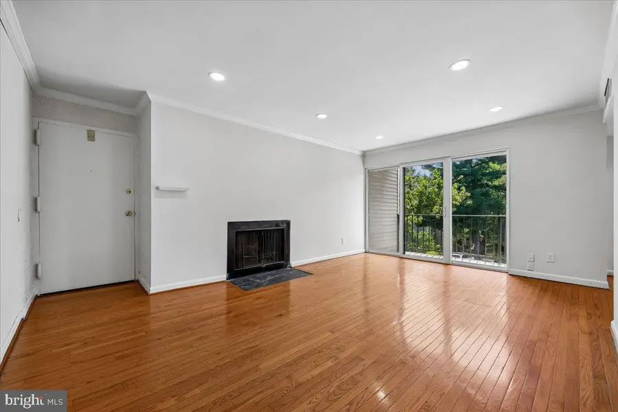 130 Duvall Ln #197-301, Gaithersburg, MD 20877 - #3