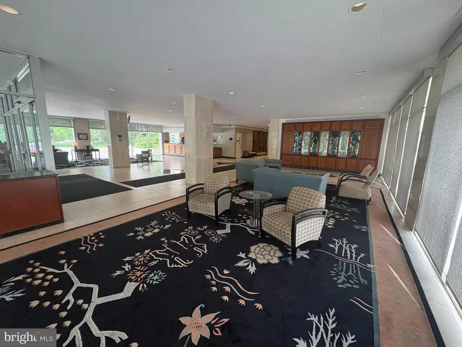 10401 Grosvenor Pl #817, Rockville, MD 20852 - #3