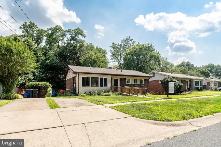 512 Waterford Rd, Silver Spring, MD 20901 - #2