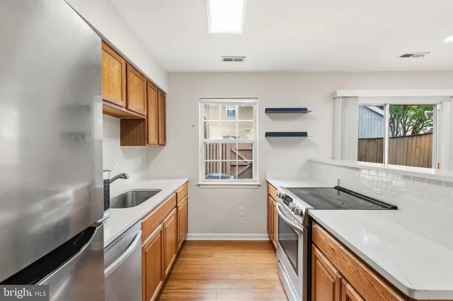 15711 Ambiance Dr, North Potomac, MD 20878 - #2