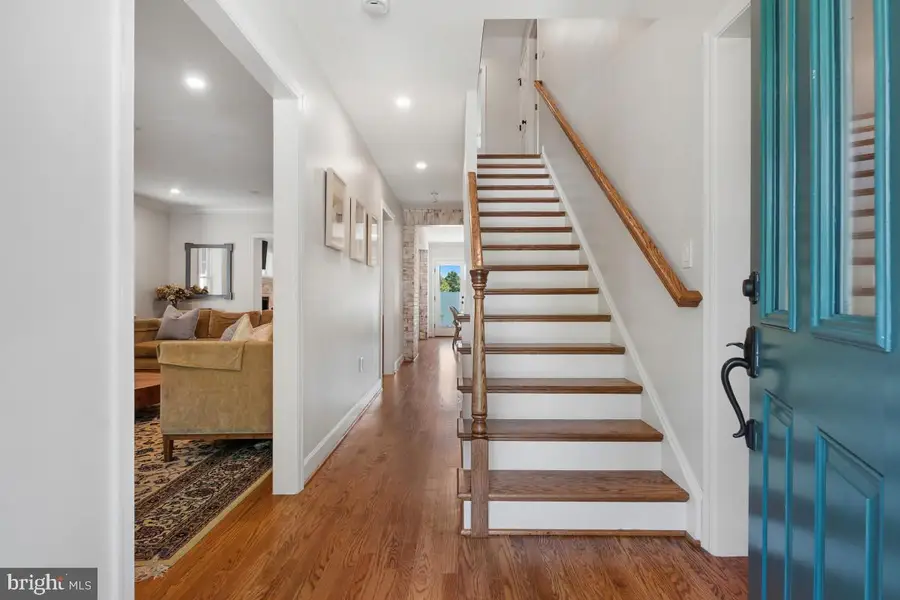 2618 Colston Dr, Chevy Chase, MD 20815 - #3