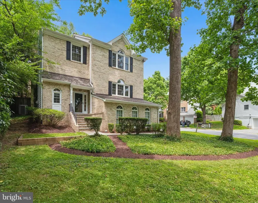 8900 Ellsworth Ct, Silver Spring, MD 20910 - #2